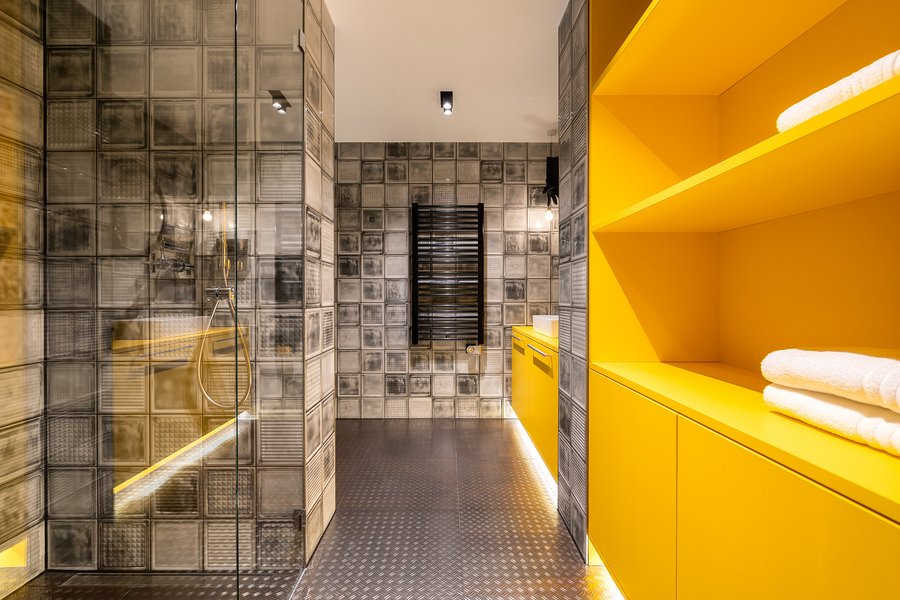 Badezimmer der Suite My Way im Designhotel Laurichhof