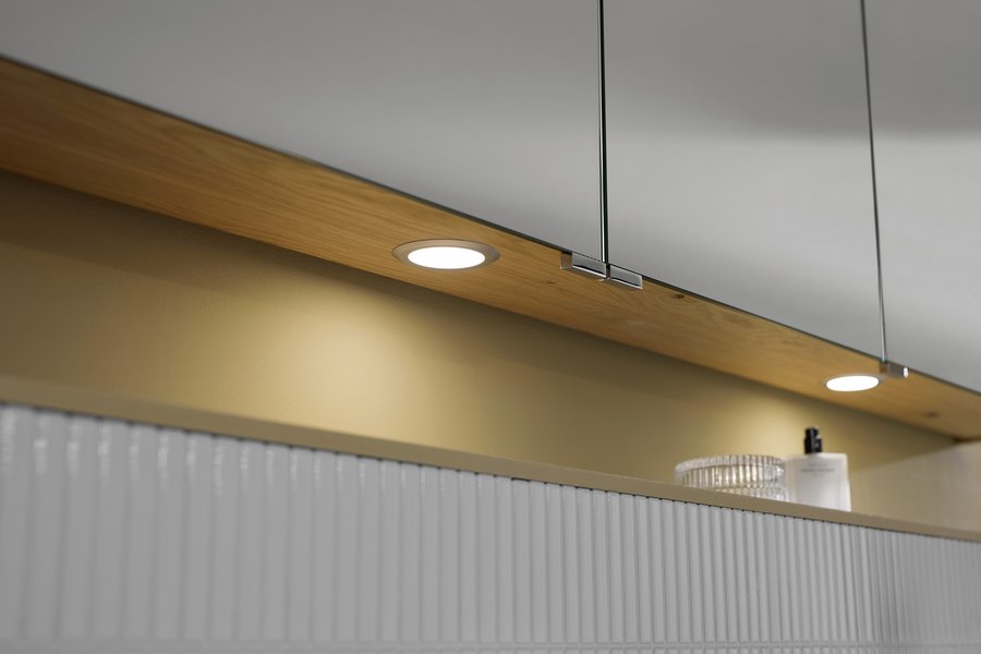 Spiegelschrank mit LED-Waschtischbeleuchtung der Serie Accura von burgbad