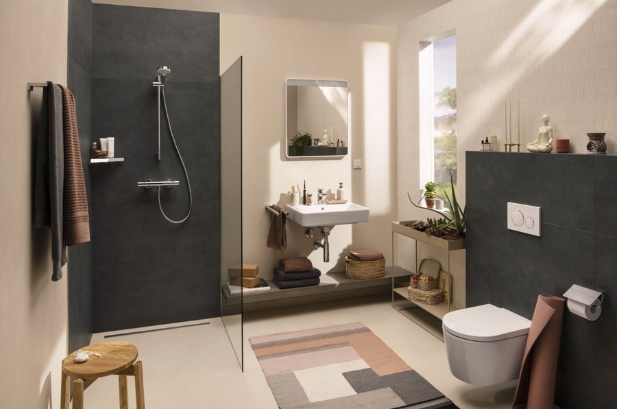 Ganzheitliche Badezimmer-Gestaltung mit hansgrohe Waschtisch Xanuia